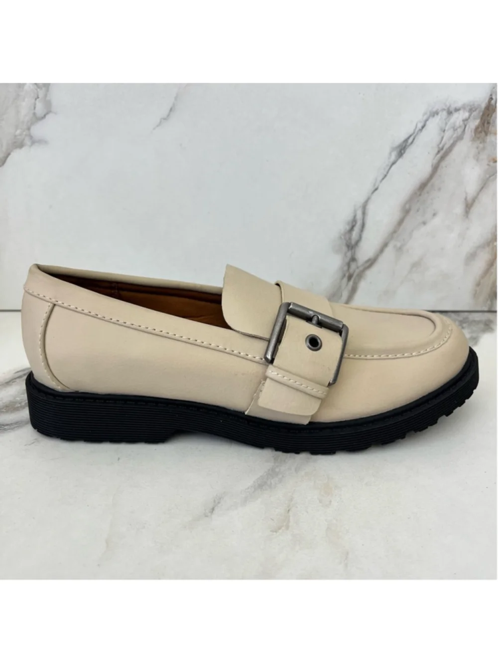 ZODIAC Renee Buckle Loafer in Ivory Size 8 NEW
